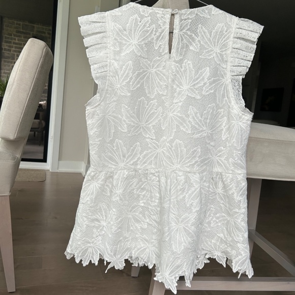 Vero Moda NWOT Big Flower Lace size 12 - Picture 2 of 8